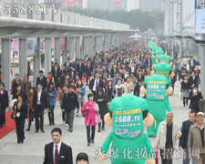 ���ڈ�(ji��n)�������ڳ�Խ�Ļ𱬑�(zh��n)ʿ