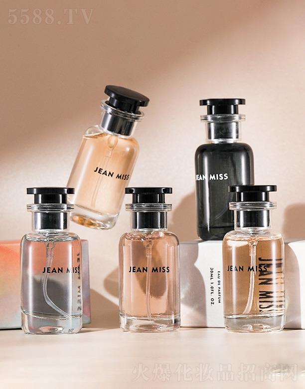 �㽭�G�һ��yƷ���޹�˾��С�����������I(l��ng)��Ůʿ��ˮ