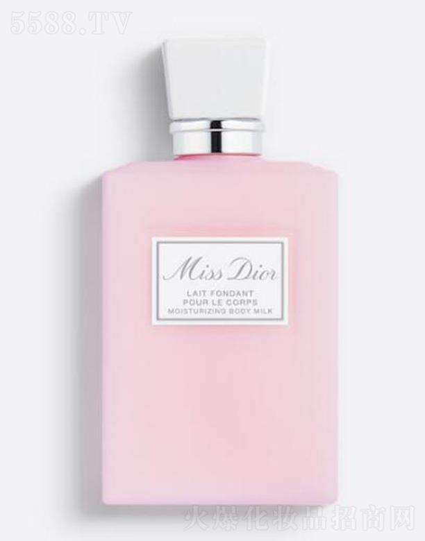 ��������̄գ��Ϻ������޹�˾���ϊWС�㝙�w�� ÿ�����B(y��ng)���������w���w