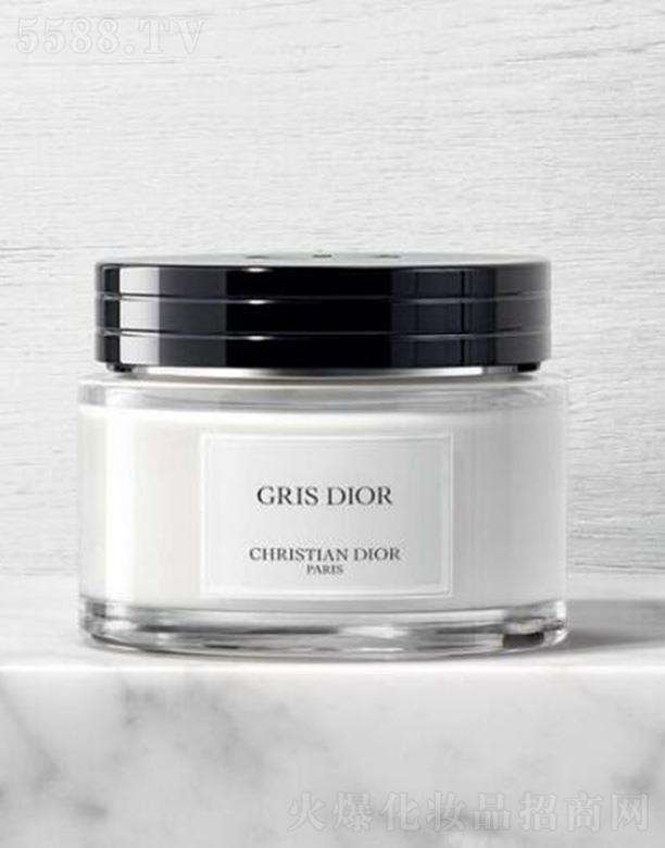 ��������̄գ��Ϻ������޹�˾���ϊW����w��˪ �鼡�w�Aע�ҷ��搂�����B(y��ng)��