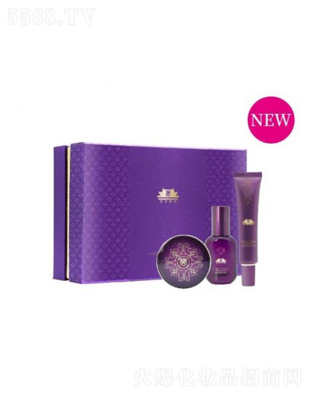 �Ϻ��S�Ȼ��yƷ���޹�˾���m�ʺ��K�����@��|˪���b �y�B(y��ng)��һ��͸��ā�Ử