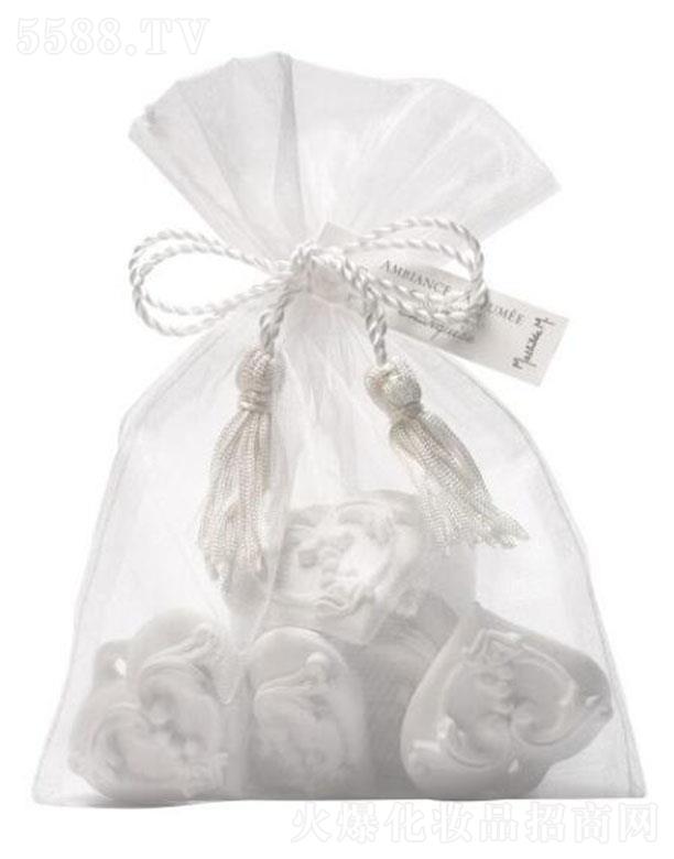 ������(�Ϻ�)Ʒ�ƹ����ɷ����޹�˾���Ϻ������� ���۠������ٻ�֮�����ʯ��-����̖8���b