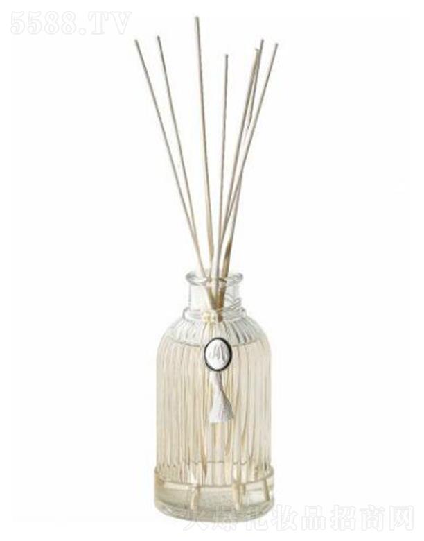 ������(�Ϻ�)Ʒ�ƹ����ɷ����޹�˾���Ϻ������� ��?sh��)۠��­h(hu��n)����Փ]�l(f��)Һ200ml �C �W��֮ĭ����