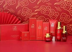 瑞蛇迎春，福滿人間，西采清顏愿你萬事如意春意盎然！