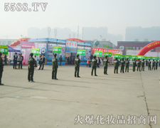 ����һ�w��ƴ֮������(ji��n)�ֲ�и���M(j��n)�л��ƏV