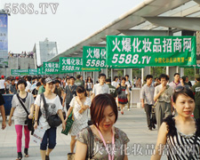 �𱬻��yƷ���̾W(w��ng)�F(tu��n)꠵ĚgЦ�w�P�ڕ���