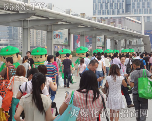 ̤��չ���ƏV֮·���҂��x�o���