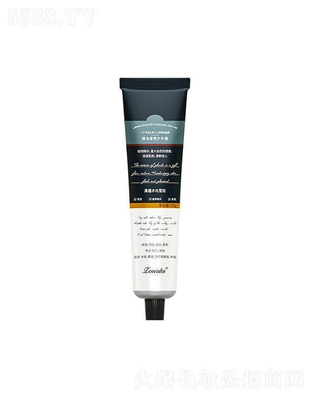 ���ʾ�������o(h��)��˪����̴ľ�cѩ�ɣ������ֲ����w����