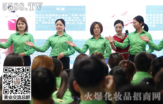 老師在認真的指導我們的不足 老師在認真的指導我們的不足