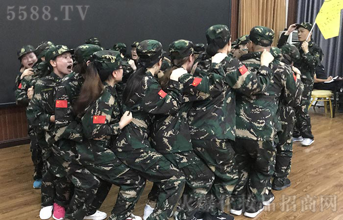 聚是一團火,散是滿天星 聚是一團火,散是滿天星