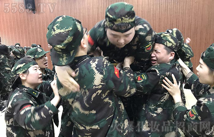 你的強(qiáng)大,只有堅持知道 你的強(qiáng)大,只有堅持知道