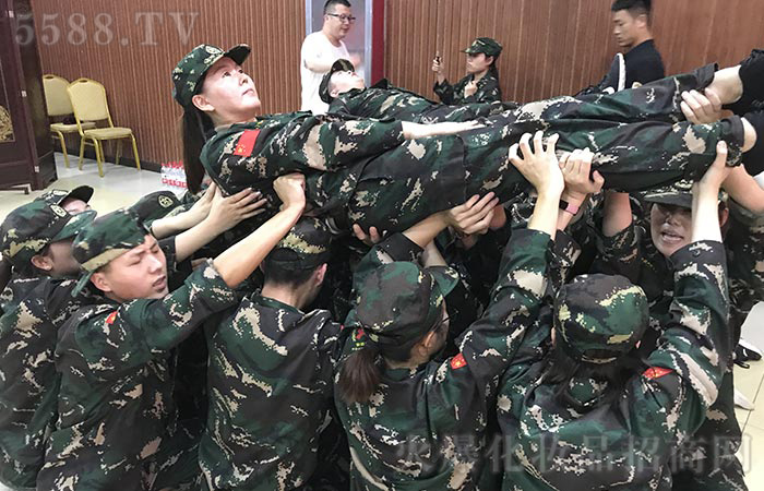 你的強(qiáng)大,只有堅持知道 你的強(qiáng)大,只有堅持知道