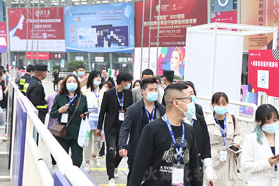 成都美業(yè)博覽會(huì)開(kāi)幕了 成都美業(yè)博覽會(huì)開(kāi)幕了