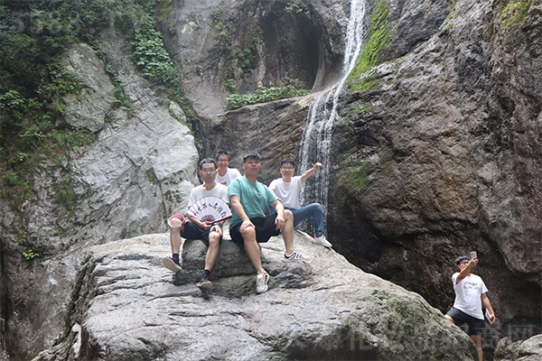 賞金頂云海奇觀,學(xué)國粹經(jīng)典道德經(jīng) 賞金頂云海奇觀,學(xué)國粹經(jīng)典道德經(jīng)