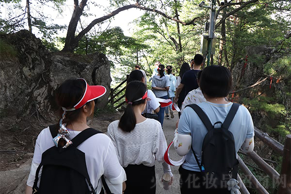 ������Ϣ���^����ֹ