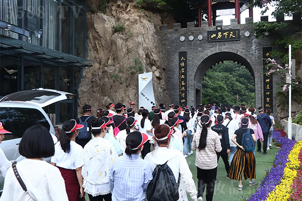 �Ͼ�ɽ��Ԋ(sh��)�箋(hu��)��Ŀ֮����������