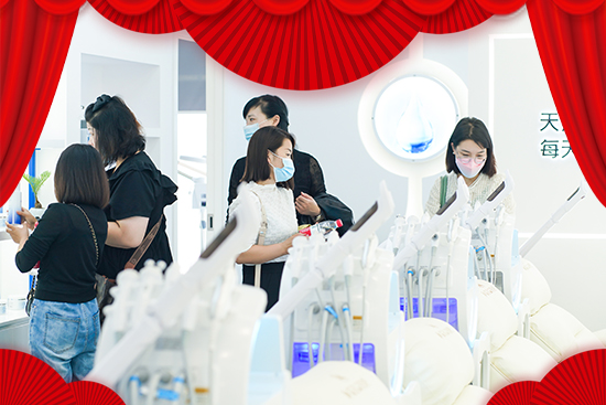 施瑞萊洗臉吧祝您兔年好運(yùn)擋不住,兔年財(cái)源滾滾來(lái)! 施瑞萊洗臉吧祝您兔年好運(yùn)擋不住,兔年財(cái)源滾滾來(lái)!