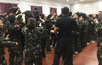 人生能有幾回搏，此時(shí)不搏何時(shí)搏！