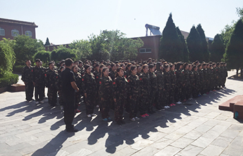 外樹(shù)形象，內(nèi)強(qiáng)素質(zhì)，做優(yōu)秀火爆人！