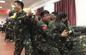 人生充滿著期待，夢(mèng)想連接著未來(lái)。