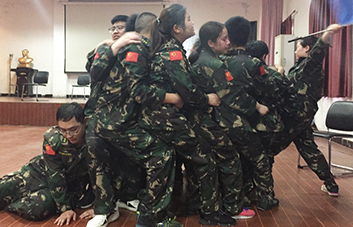 團(tuán)結(jié)一致，同心同德。