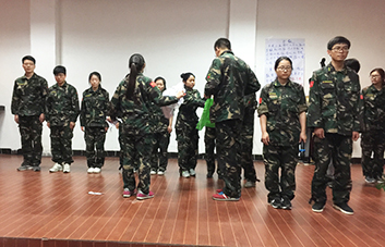 信守承諾，甘愿接受自己許下的懲罰諾言！