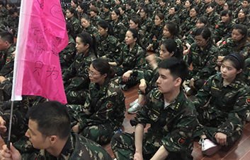 競(jìng)爭(zhēng)無(wú)處不在，競(jìng)爭(zhēng)是完善自我，讓人向上的不竭動(dòng)力！