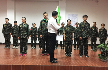 商場(chǎng)如戰(zhàn)場(chǎng)，輸贏皆有之！敢作敢當(dāng)無(wú)愧于心！