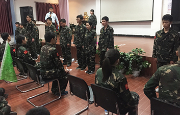 不全力以赴，不積極進(jìn)取，必將被淘汰出局！