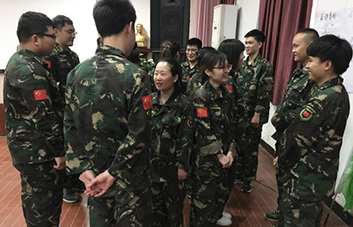 千言萬(wàn)語(yǔ)不如一句贊美