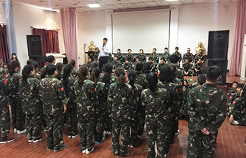 領(lǐng)導(dǎo)者是團(tuán)隊(duì)的核心，一言一行都是表率！