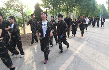 火爆人不拋棄、不放棄、勇往直前！