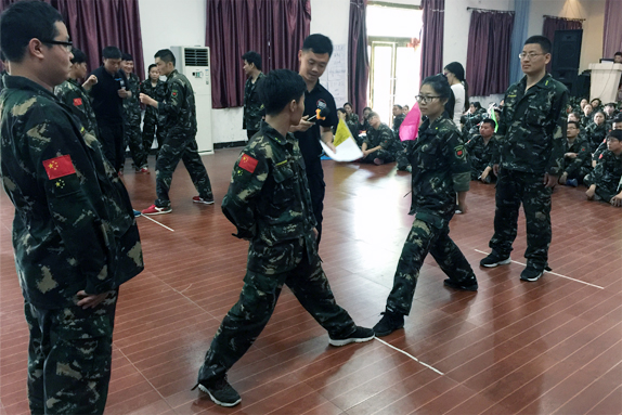 簡(jiǎn)單石頭剪刀布，輸贏卻在彈指間！