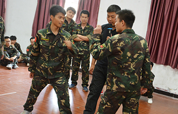 贏跑：逆向思維能力，反應(yīng)速度，發(fā)展快速啟動(dòng)能力！