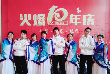 �]����������ഺ���r(n��ng)�Y�W(w��ng)С����Ӱ����