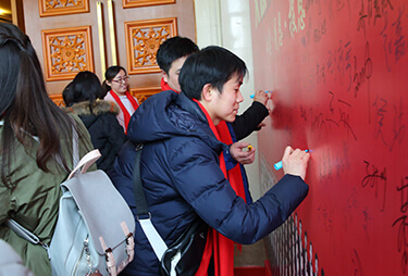 �t̺������10������ĸ�����������y����˲�g��