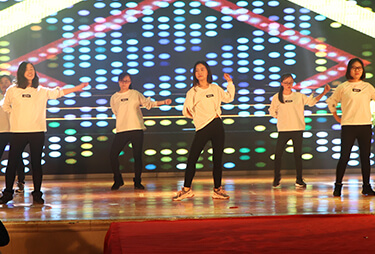 ��һ�ӵĻ𱬷����ഺ���衶cilicili������һ��high